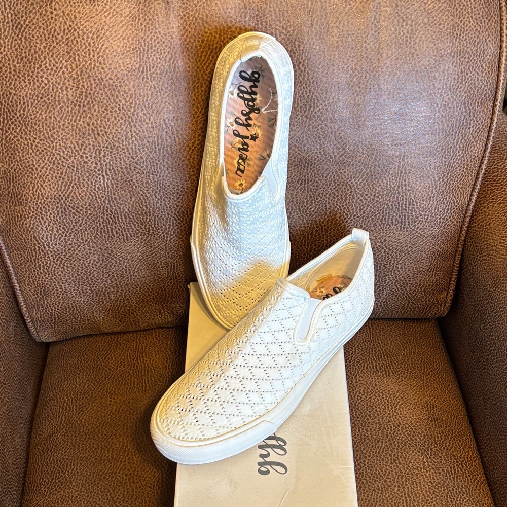 Gypsy Jazz Cream Slip-On Sneakers
